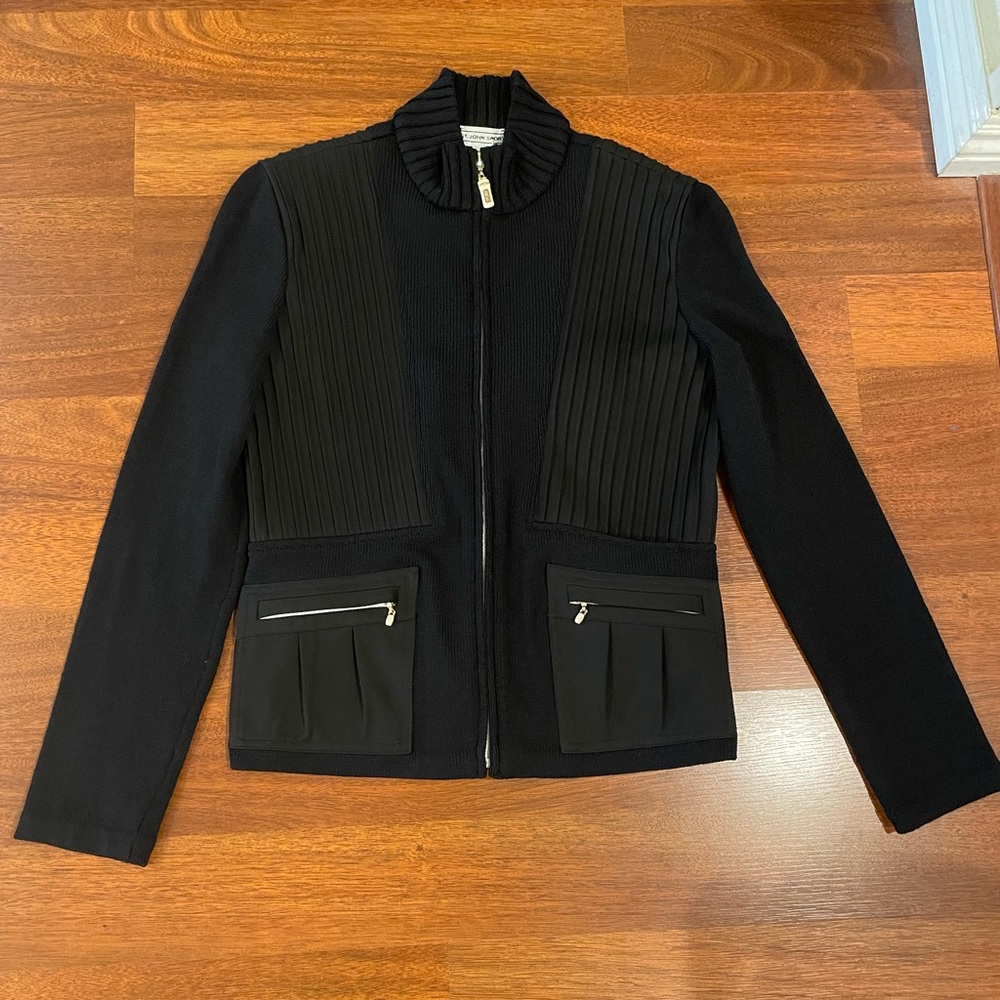 Vintage excellent condition St.John Sport Knit Zip Up Sweater Jacket Small